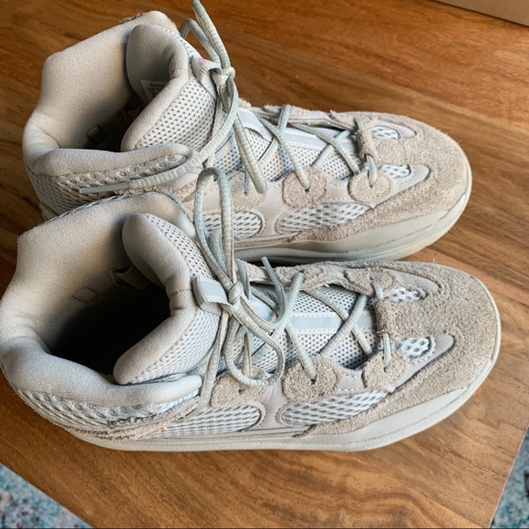 Yeezy Desert Boots - Salt - Picture 3 of 14